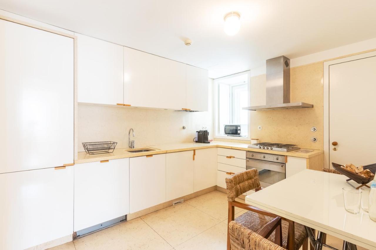 Joivy Chiado Self Check-In 2-Br Flat With Parking Apartment Lisabona Exterior foto